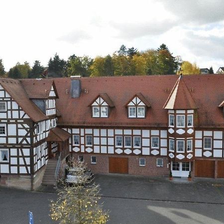 Hotel Zum Stern Rauischholzhausen ภายนอก รูปภาพ